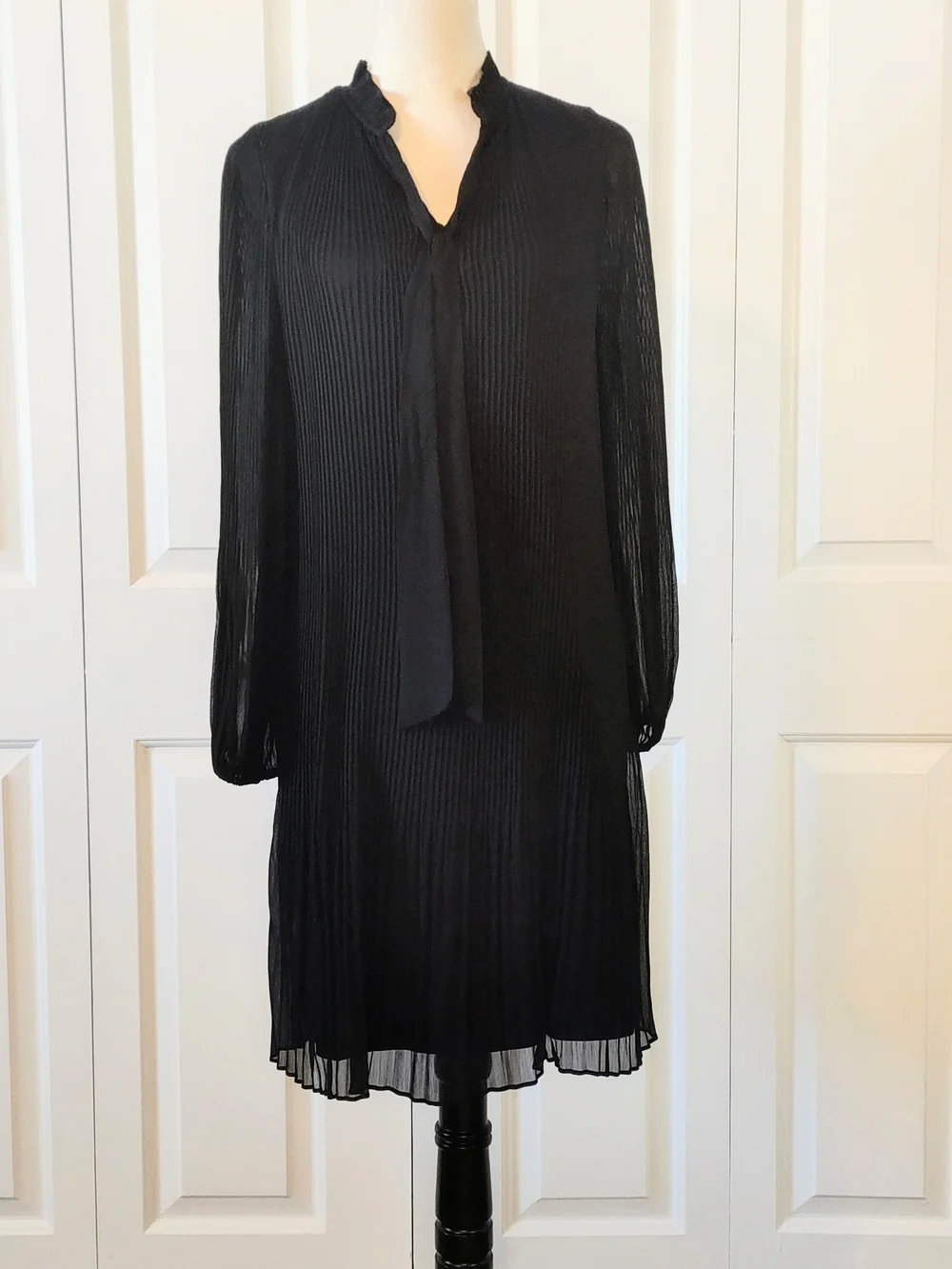 DKNY Black Pleated Tie-Neck Long Sleeve Dress